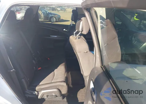 2015 Dodge Journey Sxt z USA, uszkodzony, nr VIN 3C4PDCBG6FT525137